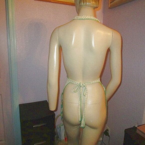 Vtg Hand CROCHET Country APRON Tie Back HALTER 50s 60s 70s Housewife RETRO Boho - Picture 7 of 9